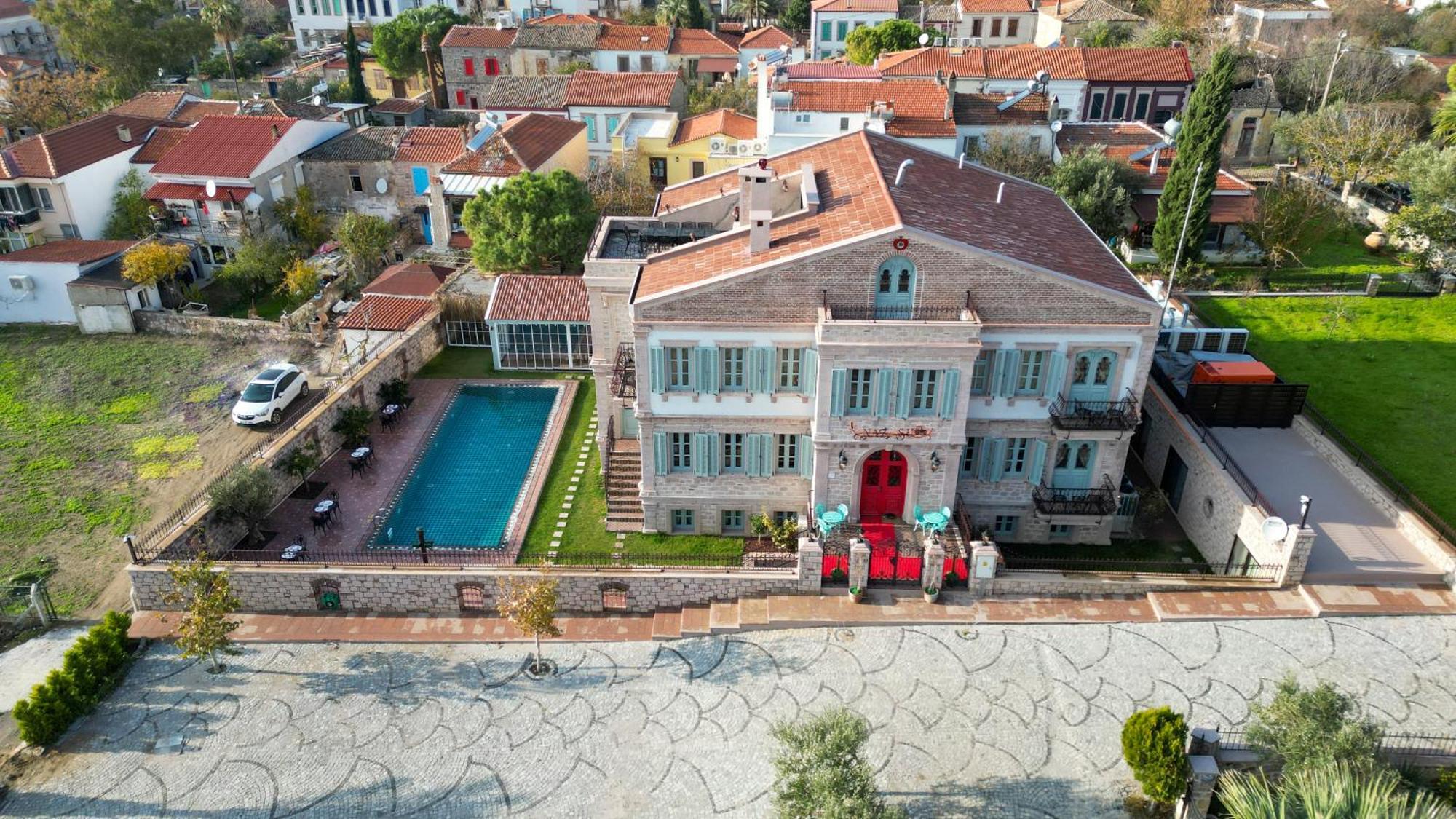Naz Su Cunda Hotel Exterior photo